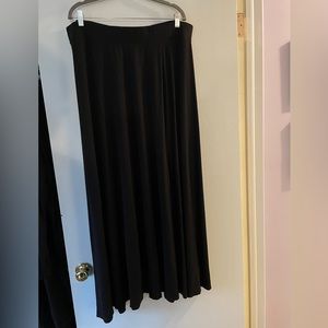 Black Full Length Torrid 2X Skirt with Side Slit
